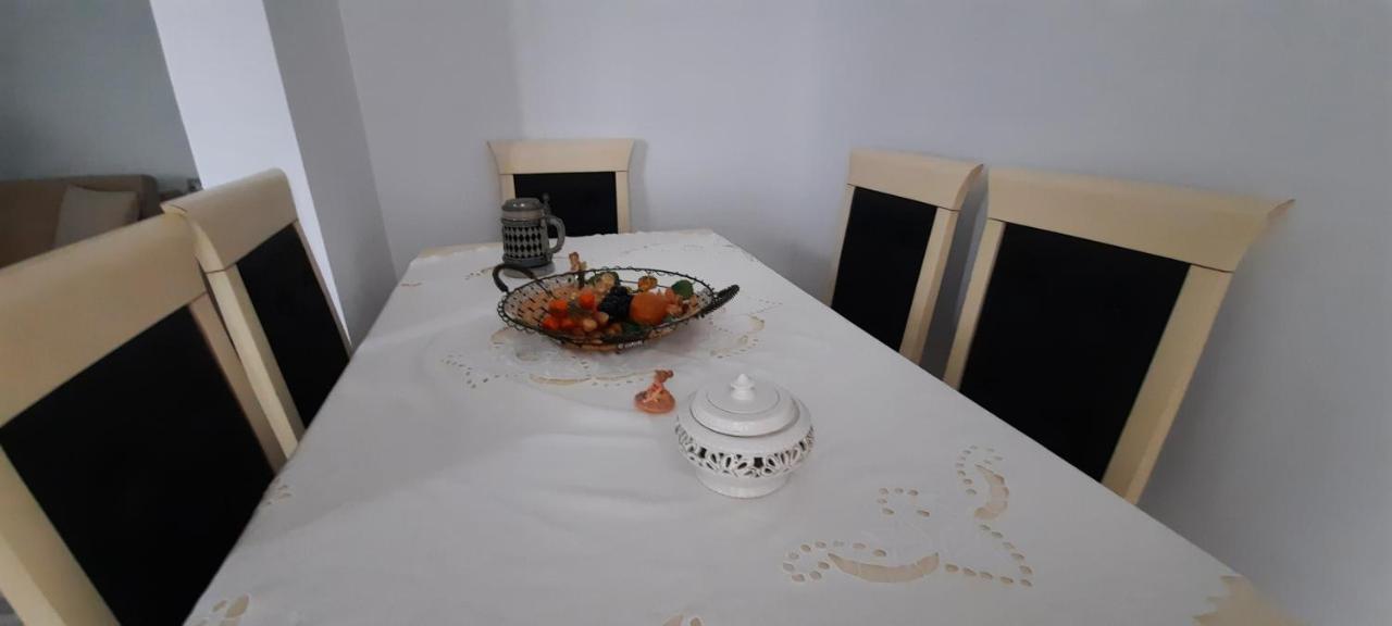 شقة Apartament Clara Përmet المظهر الخارجي الصورة