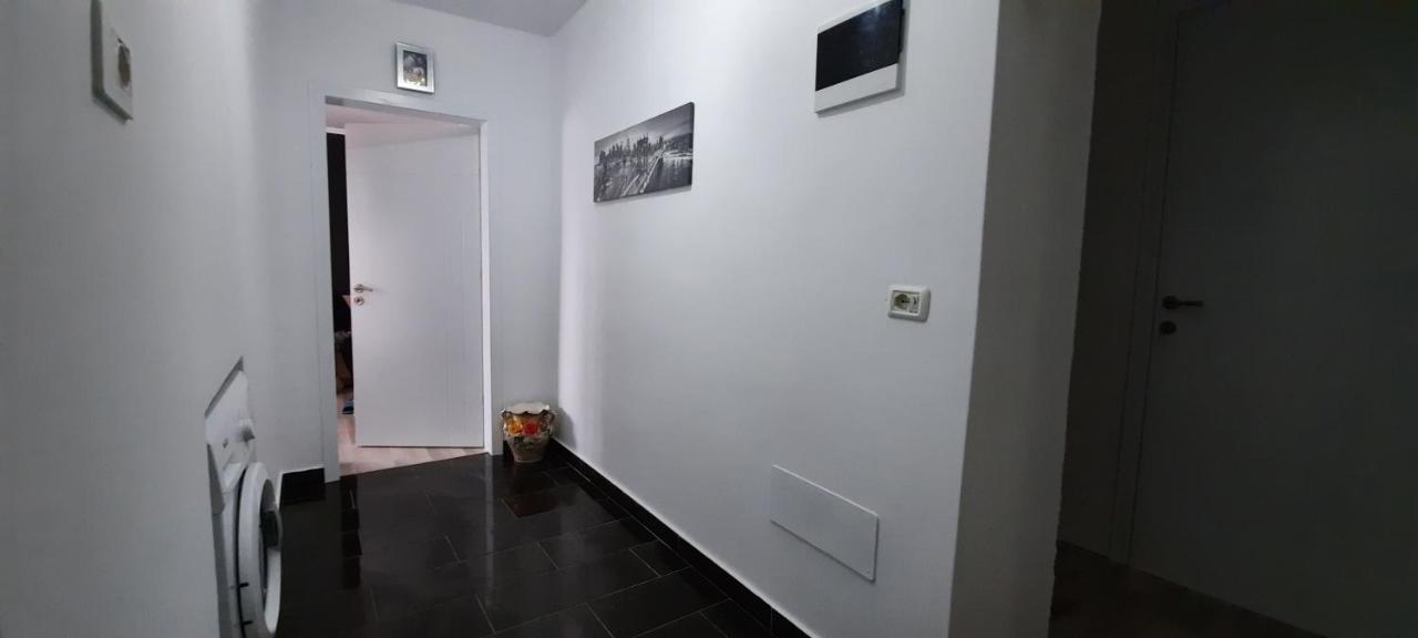 شقة Apartament Clara Përmet المظهر الخارجي الصورة