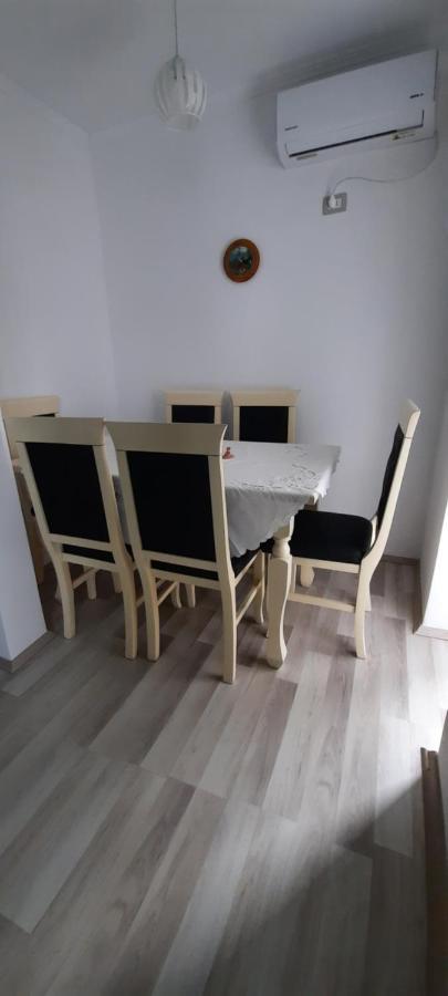 شقة Apartament Clara Përmet المظهر الخارجي الصورة